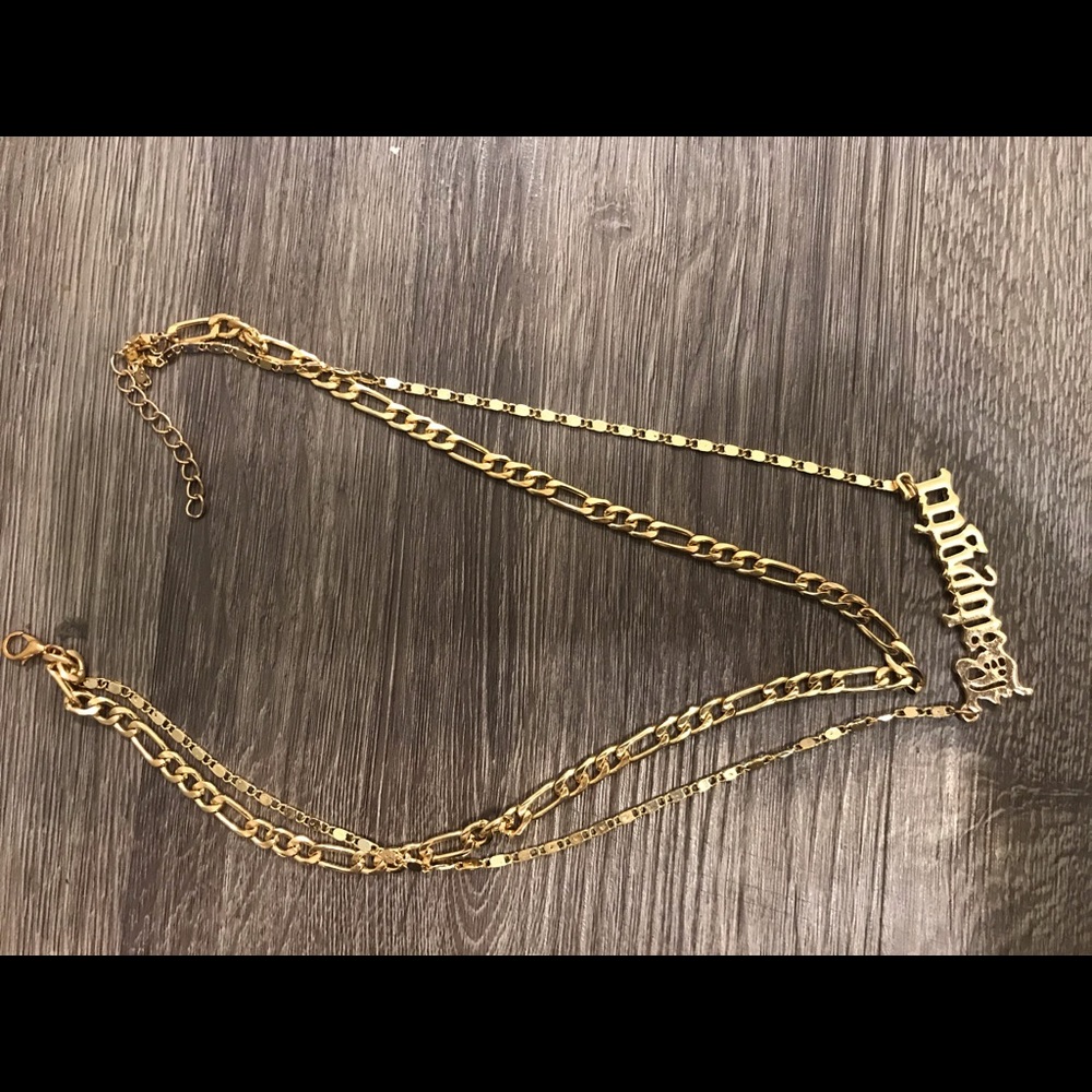 Double chain necklace